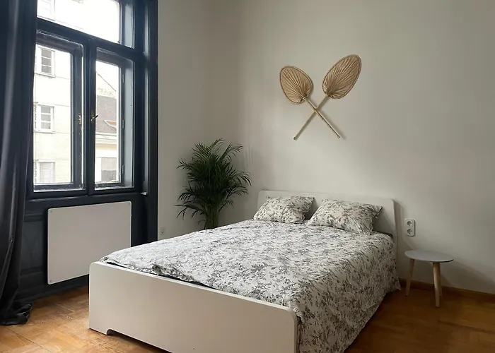 Long-term In Heart Of * Viena